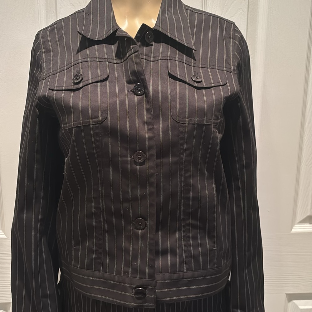 Set JONES New York Black Striped High Rise Straight Leg Pant & pinstripe jacket - Picture 9 of 12
